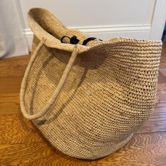 The Row Oregon Large Raffia Shopper - Picture 10 of 10